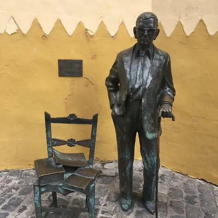 Carlo